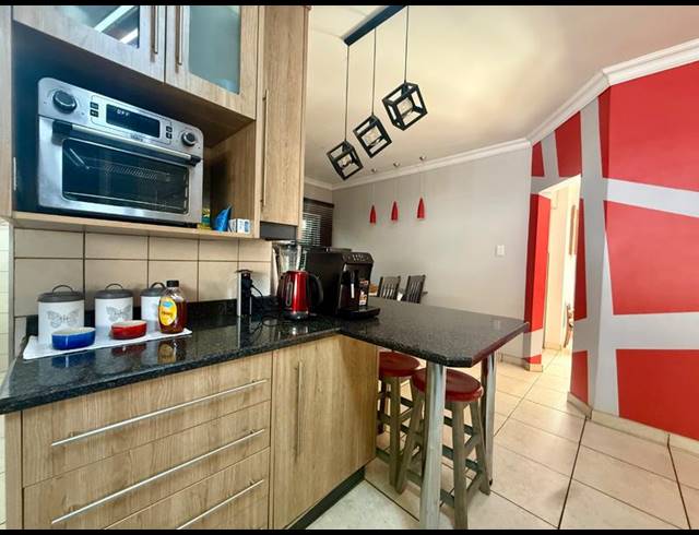 4 BEDROOM HOUSE FOR SALE IN VANDERBIJLPARK SE 3